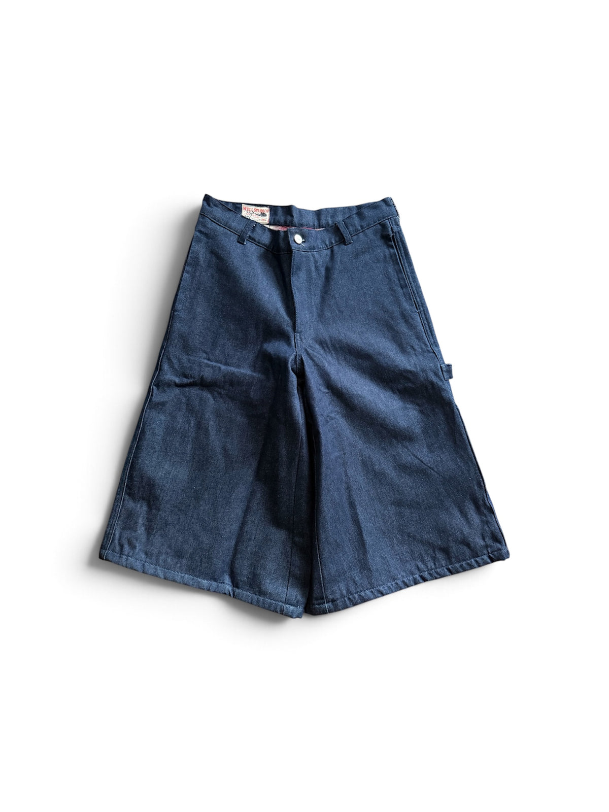 Denim shorts (lined with plaid)